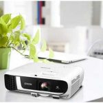 proyektor epson EB-FH52